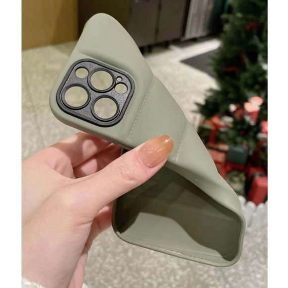 NEW iPhone 13/Pro/Max Plain Puffer Lens Protection iPhone case - Picture 9 of 14